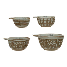 Embossed Measuring Cups